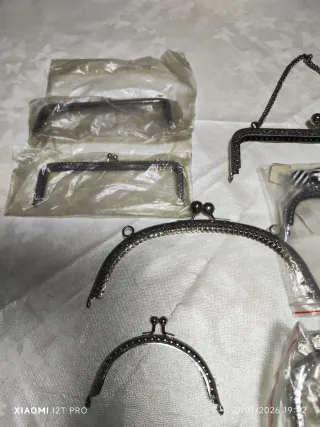 Cornici per borse grandi e piccole