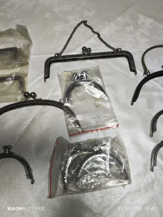 Cornici per borse grandi e piccole