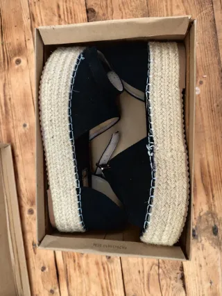 Zapatos de cuña negros