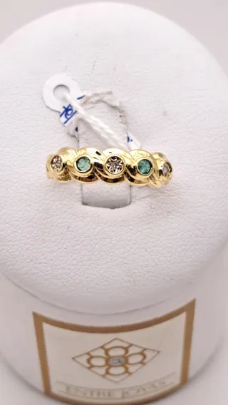 Anillo Oro 18k Diamantes y Esmeraldas
