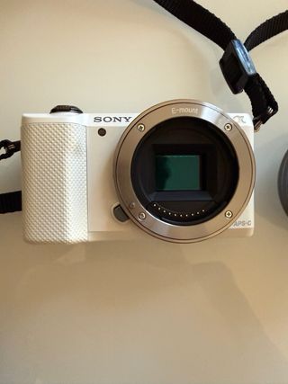 Sony Alpha 5000 Mirrorless + Accessori
