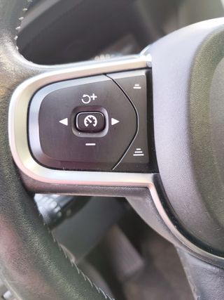 VOLVO XC60 T5 (250cv) MOMENTUM 2018 131.000km