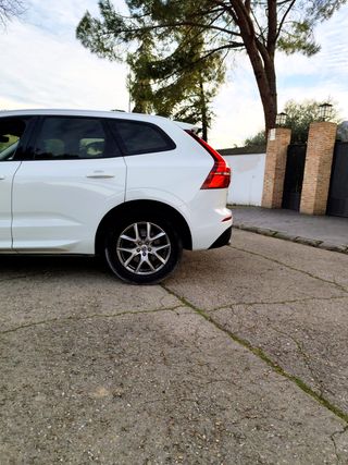 VOLVO XC60 T5 (250cv) MOMENTUM 2018 131.000km