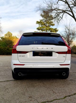VOLVO XC60 T5 (250cv) MOMENTUM 2018 131.000km