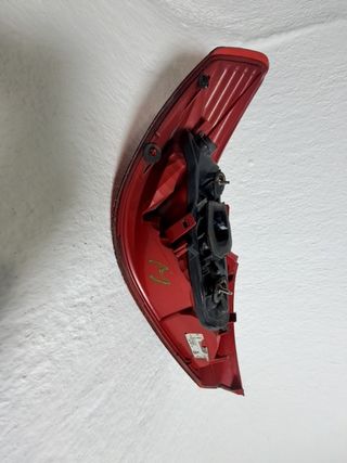 PILOTO TRASERO DERECHO OPEL CORSA D (S07)