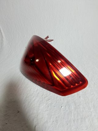 PILOTO TRASERO DERECHO OPEL CORSA D (S07)