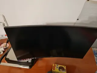 Monitor PC 27 240Hz Curvo 1500R