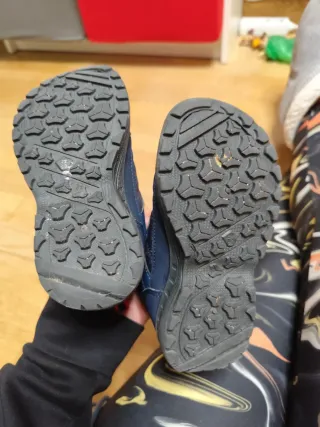 Botas montaña infantiles T. 24-25