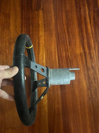 Volante OMP Negro con Marca Amarilla