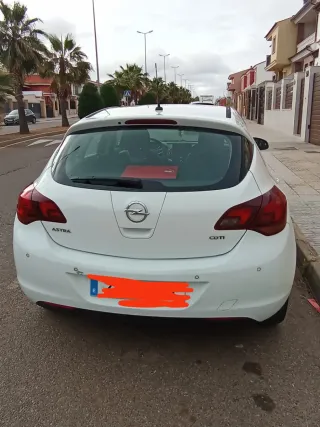 Opel Astra 2012