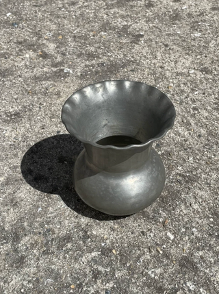 Jarrón de estaño portugués