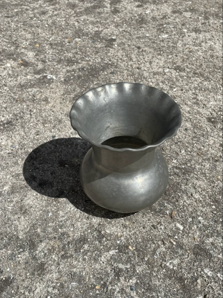 Jarrón de estaño portugués