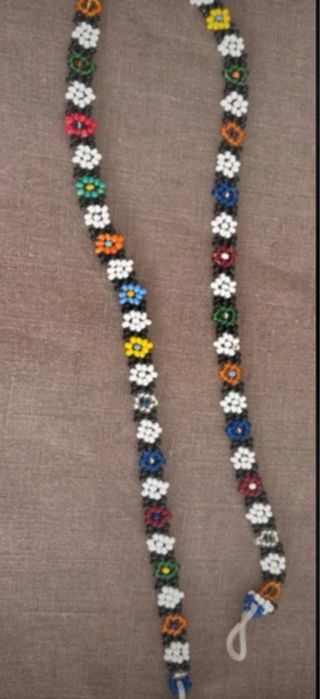 Collar sujeta gafas de cuentas multicolor