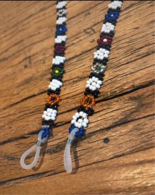 Collar sujeta gafas de cuentas multicolor