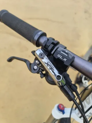 Bicicleta Giant de Carbono