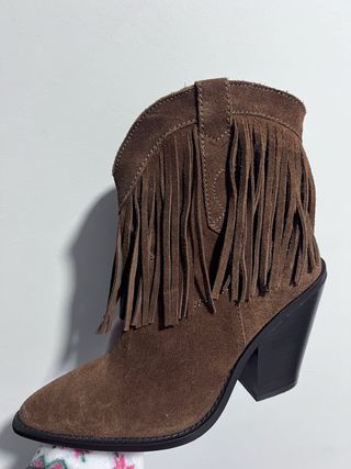 Botas Slowlove marrones con flecos T.38