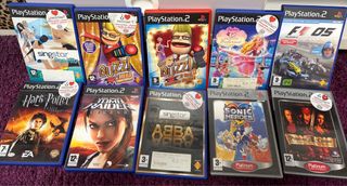 PlayStation 2 con giochi e accessori