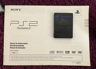 PlayStation 2 con giochi e accessori