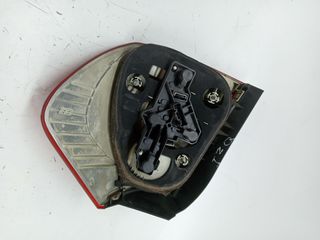 PILOTO TRASERO IZQUIERDO BMW SERIE 1 BERLINA (E81/E87) (3)