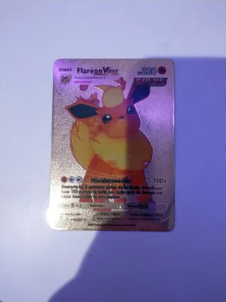Carta Pokémon Flareon VMAX Metálica Dorada