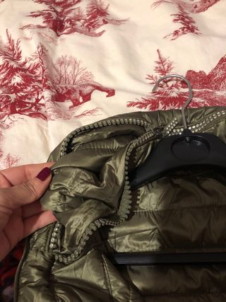 Cazadora acolchada reversible con capucha