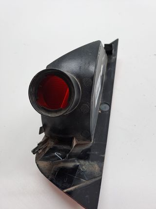 PILOTO TRASERO IZQUIERDO PARAGOLPES FORD ECOSPORT (CR6) (2)