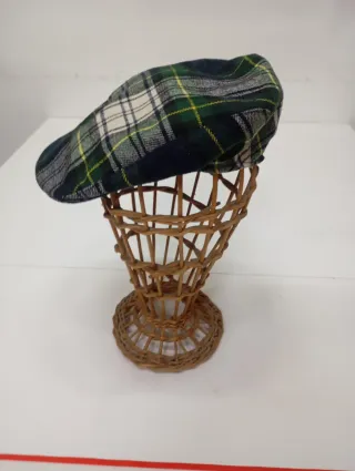 Lote Gorras y Boinas Mujer