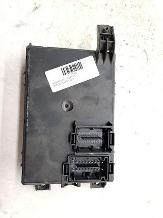 CAJA RELES / FUSIBLES OPEL CORSA D (4)