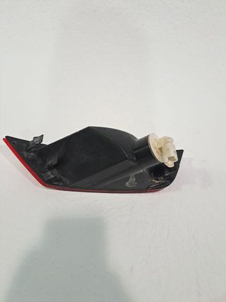 PILOTO TRASERO IZQUIERDO PARAGOLPES FORD KUGA