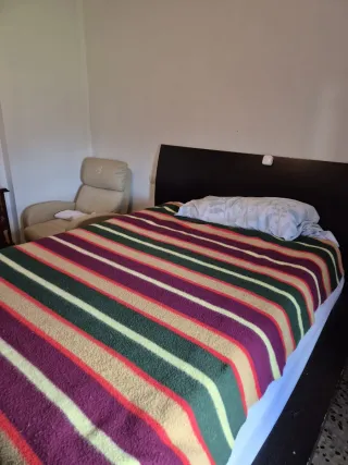 Alquilo habitación con baño cocina muy ordenado b