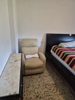 Alquilo habitación con baño cocina muy ordenado b