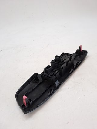 MANDO ELEVALUNAS DELANTERO DERECHO LEXUS NX