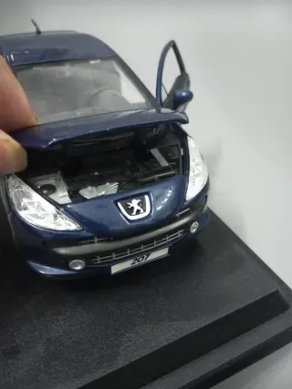 Maqueta Peugeot 207 1/24