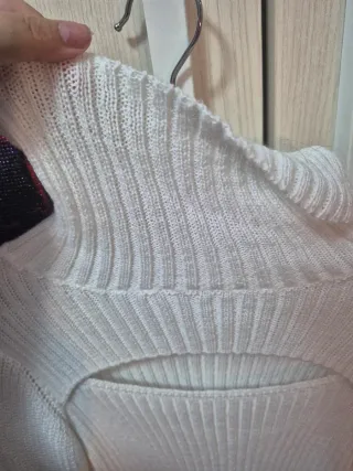 Jersey Shein cuello alto cutout