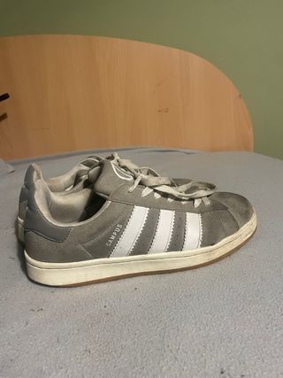 Adidas Campus grises talla 41
