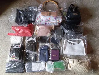 Lote 20 borse, portafogli, borse a tracolla 1,25€ unità!