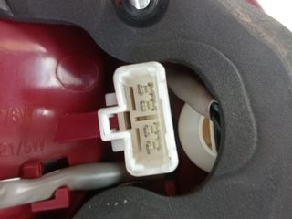 PILOTO TRASERO DERECHO INTERIOR HYUNDAI SANTA FE (BM) (2)