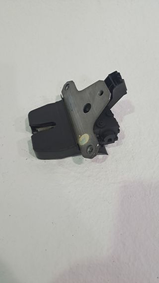 CERRADURA MALETERO / PORTON FORD FOCUS BERLINA (CAP) (2)