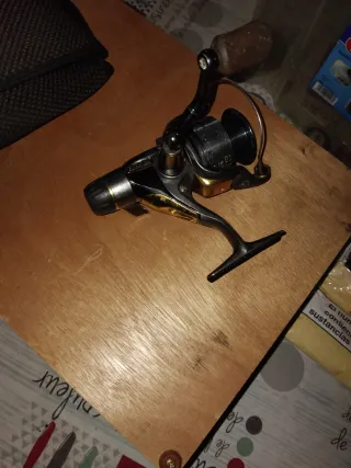 Carrete de pesca Shimano SEIDO2500Ra