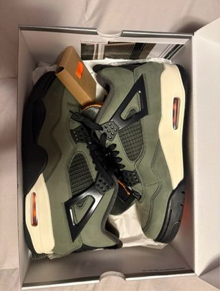 Jordan 4 x Undefeated