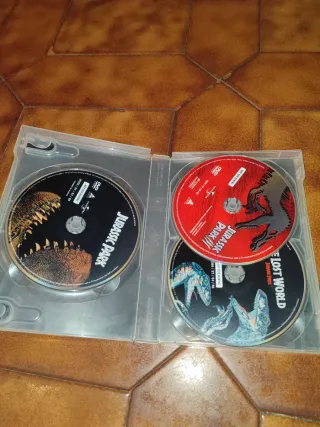 Pack Jurassic Park Trilogía DVD y Jurasic Word