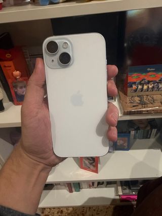 iPhone 15 128GB Blanco Como Nuevo.