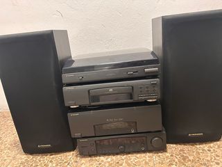 Cadena de sonido Pioneer con tocadiscos