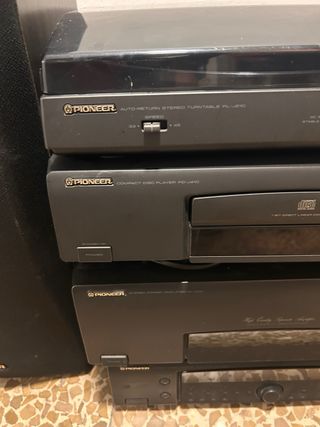 Cadena de sonido Pioneer con tocadiscos