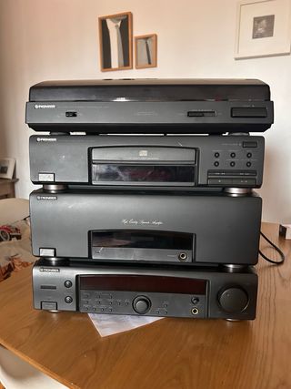 Cadena de sonido Pioneer con tocadiscos