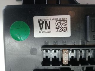 CAJA RELES / FUSIBLES OPEL INSIGNIA BERLINA (6)