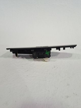 MANDO ELEVALUNAS DELANTERO DERECHO TOYOTA AURIS