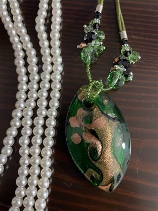 Lotto 2 collane perle e ciondolo verde
