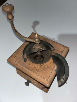 Molinillo de café de madera KRAKS