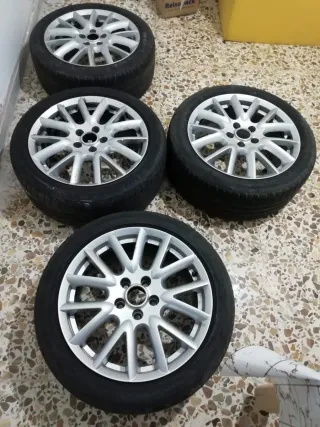 Llantas 17 de aluminio con neumáticos